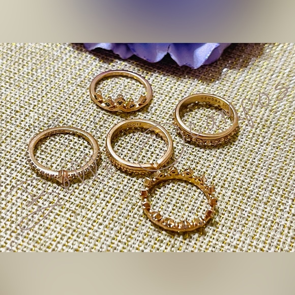 Kendra Scott Violetta 5-ring set - Picture 3 of 5